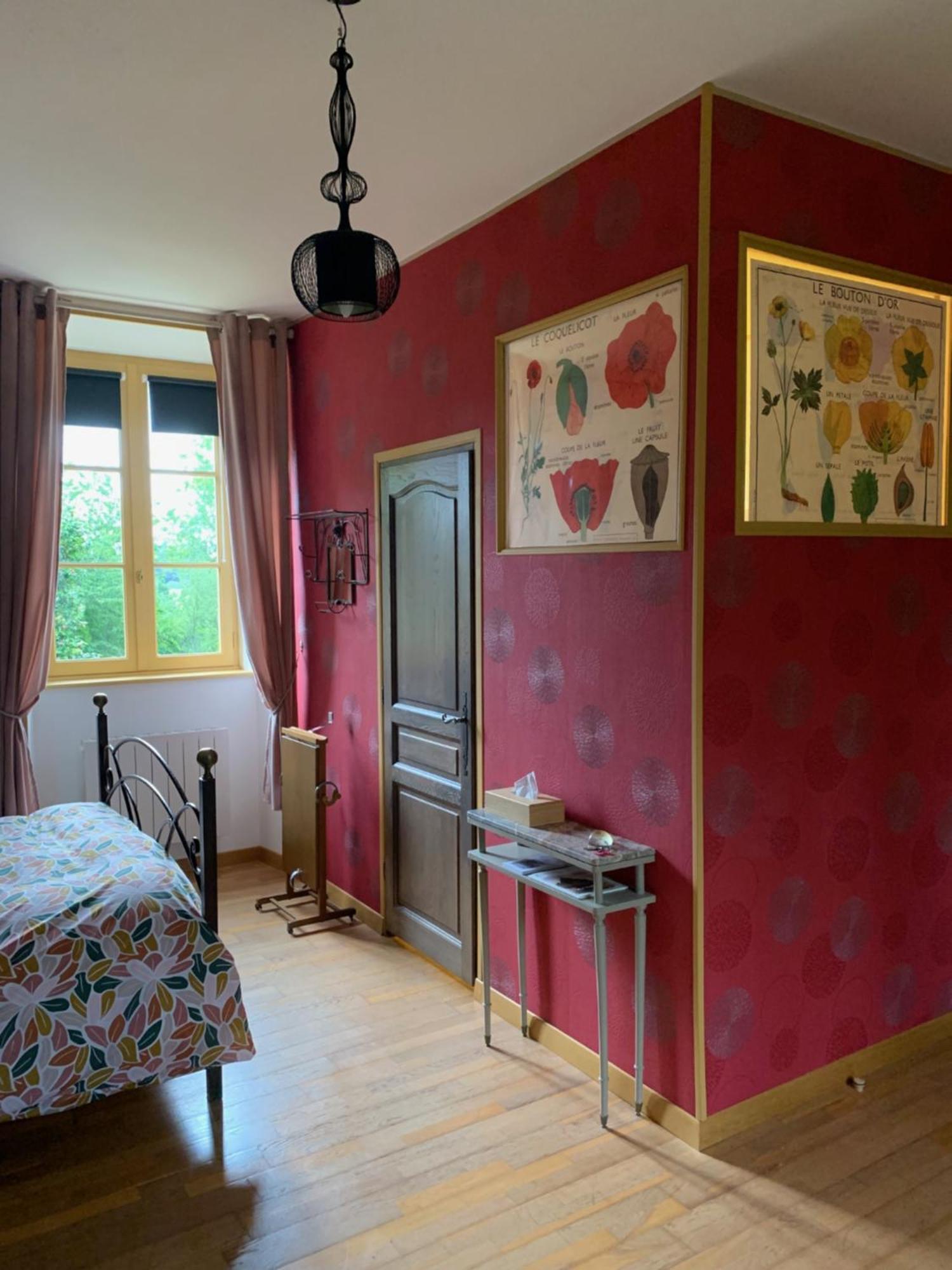 Isigny-le-BuatLe Petit Manoir住宿加早餐旅馆 外观 照片
